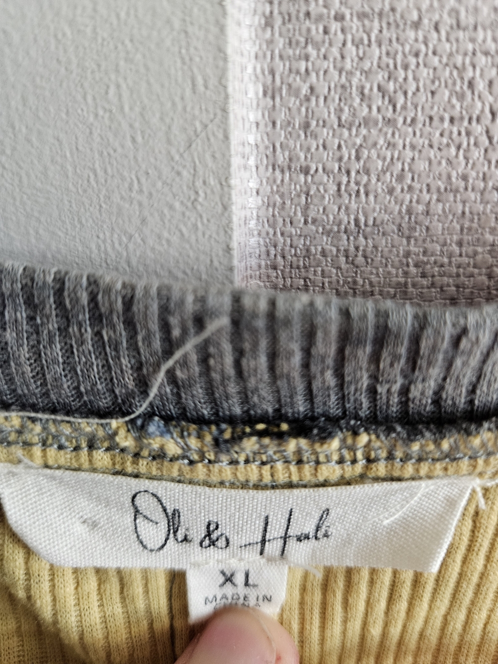 Oli & Hali Gray and Yellow Short Sleeve Mixed-Media Tee with Crochet Hem XL - Picture 6 of 6